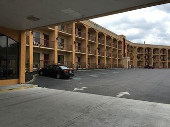 Smokies Inn & Suites Kodak Eksteriør bilde